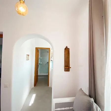 Scirocco Fira (Santorini)